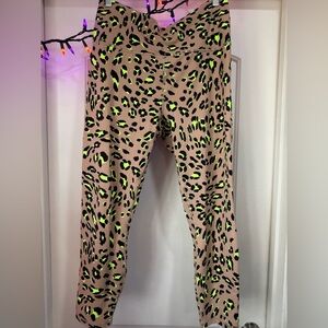 Fabletics Neon Leopard Powerhold leggings XL